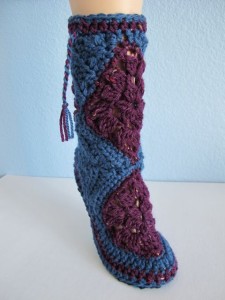 The sweetest crochet boots EVER!  Best of all?  The pattern is free.